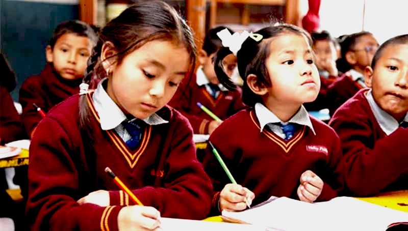 school-candles khabar