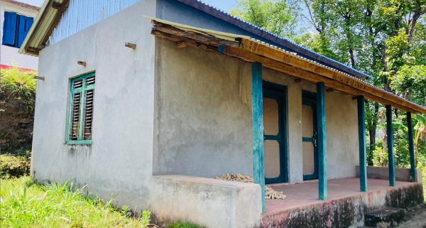 बसाइँसराइले रित्तिँदै मौलाछ गाउँ