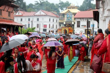 पशुपतिमा तीजको रौनक (फोटो फिचर)