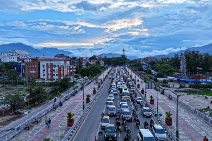 सिंहदरबार क्षेत्रमा सधैं ट्राफिक जाम (तस्विरहरू)