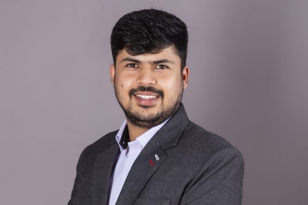 रेडियोको प्राविधिकदेखि फोटो पत्रकारितासम्मको लामो यात्रा