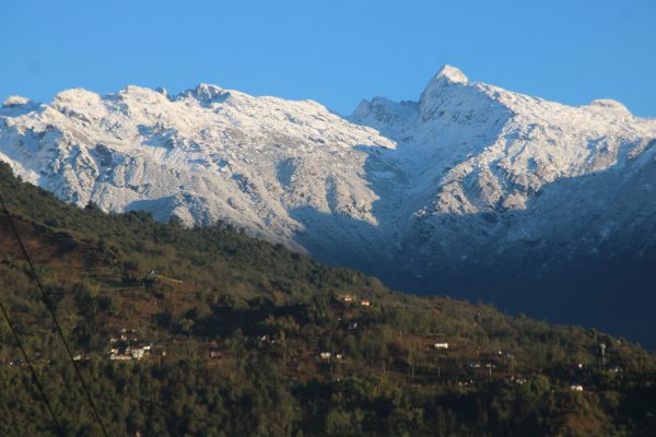 ताप्लेजुङका डाँडाकाँडा सेताम्मे