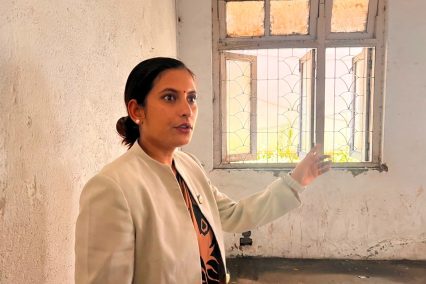 मन्त्री बादीद्वारा सिंहदरबारस्थित दिवा शिशु केन्द्रको अनुगमन