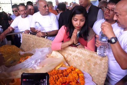 जनकवि दुर्गालाल श्रेष्ठको अन्त्येष्टि जनकवि दुर्गालाल श्रेष्ठको अन्त्येष्टि